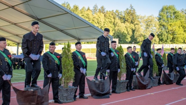 V Ljubljani bodo obeležili 100. obletnico prvega skoka čez kožo